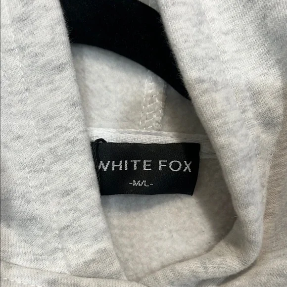Gray white fox project 5 hoodie - Picture 3 of 6